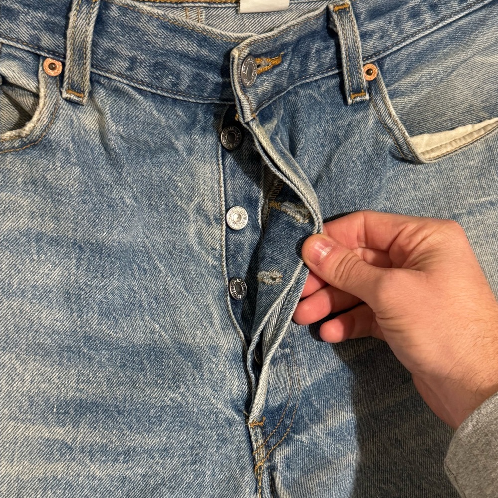 Vintage Levi’s 501 - Size 32 - Picture 4 of 10